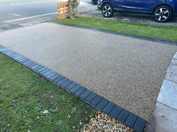 Resin driveway with resin bound driveway in Bedminster