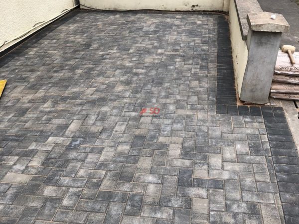 Newly laid driveway with block paving Rowberrow