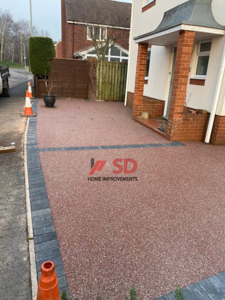 Red chip resin on a driveway in Avonmouth