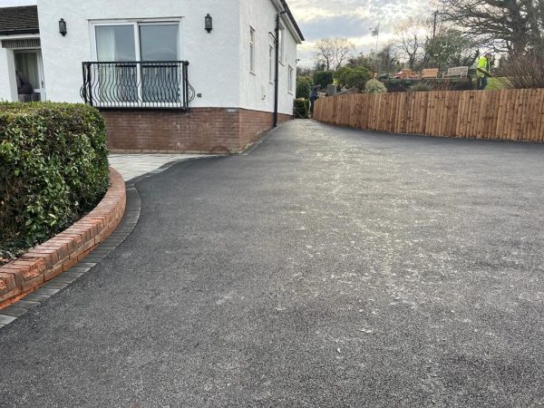 New driveway with tarmac and new border in Avonmouth