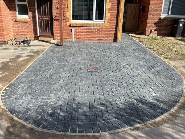 Charcoal Block Paved Driveway in Yate, Bristol