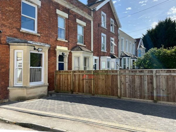 Charcoal Block Paved Driveway with Grey Border in Bristol