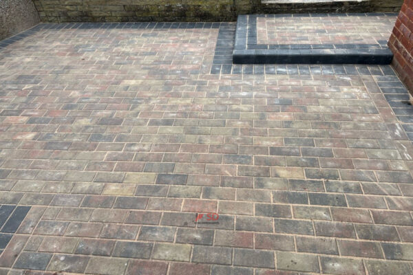 Block Paved Patio With Bull Nose Step In Longwell Green, Bristol (3)